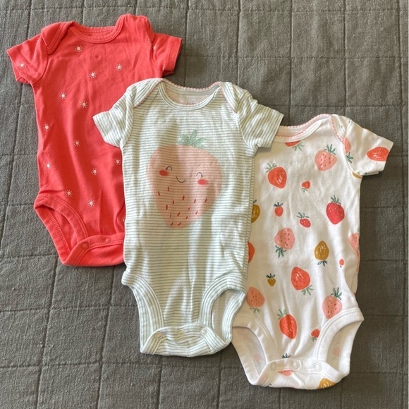 Carter's Other - Onsies 3 pack worn 1x​​​​​​​